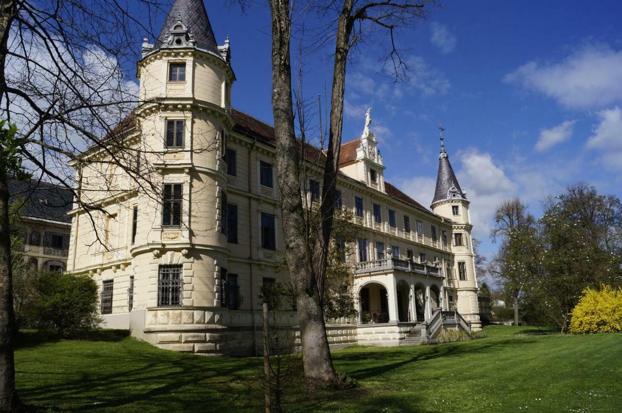 Schloss Puchberg Вельс Экстерьер фото